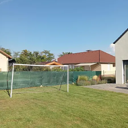 Vadrozsa, Privatgarten Mit Seeblick *